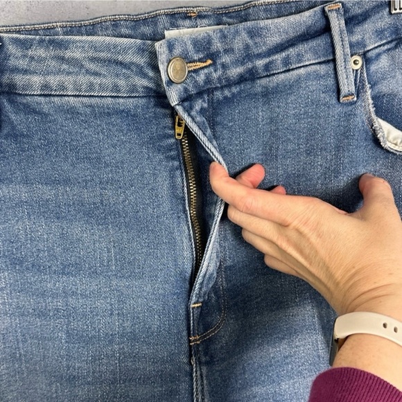 Good American Good Vintage Jeans Distressed Size 16 Straight Leg Denim Stretch - Picture 6 of 13